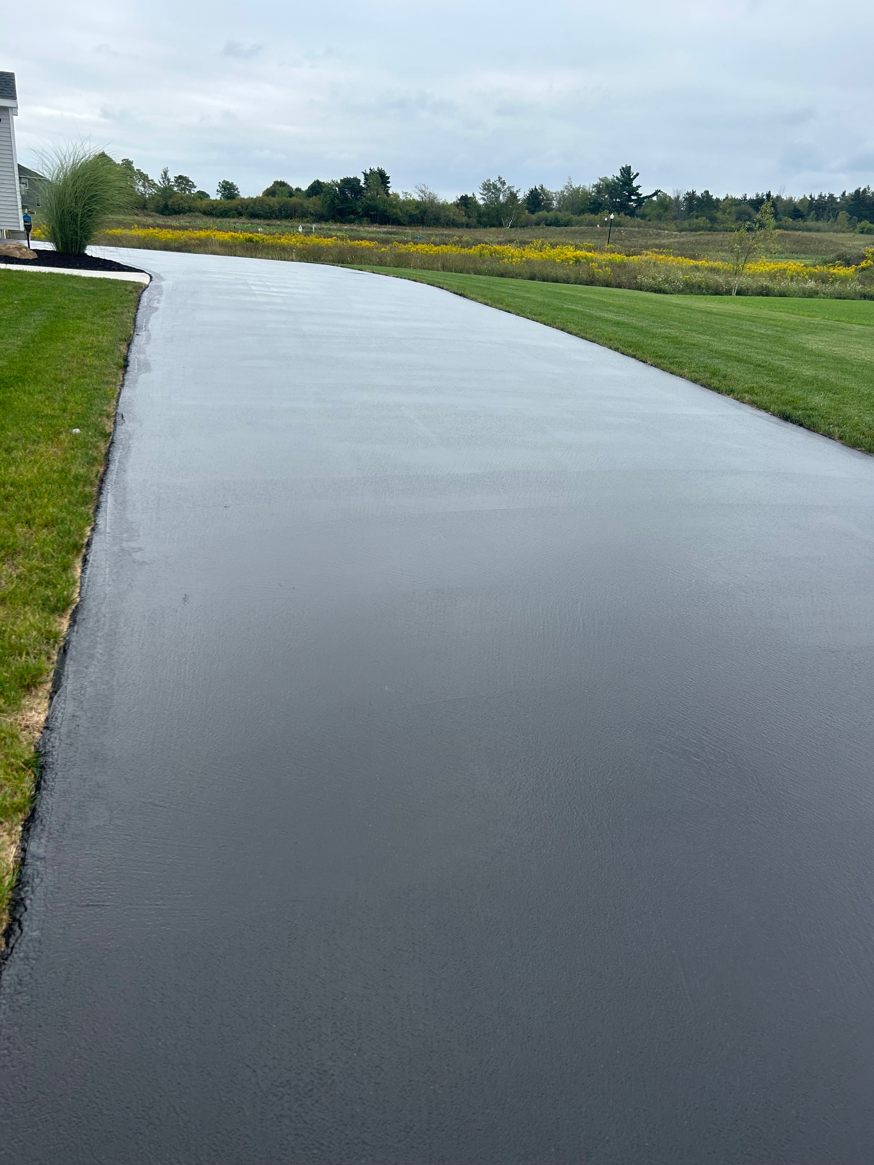Residential Driveway Sealcoating