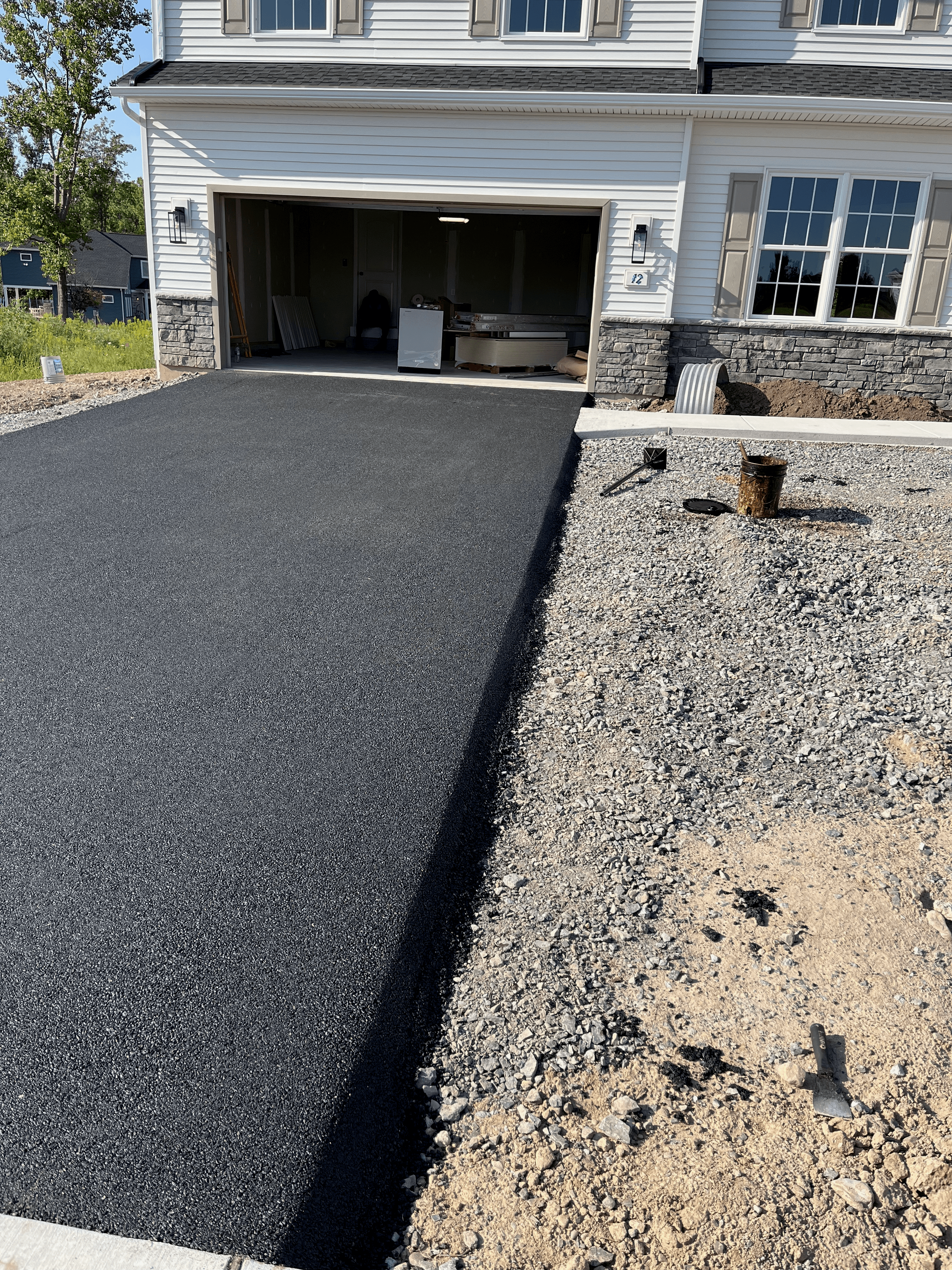 New Build Driveway with Perfect Edges